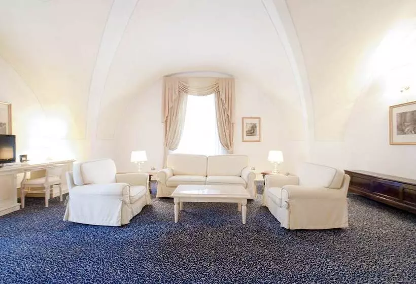 سوییت, Castello Chiola