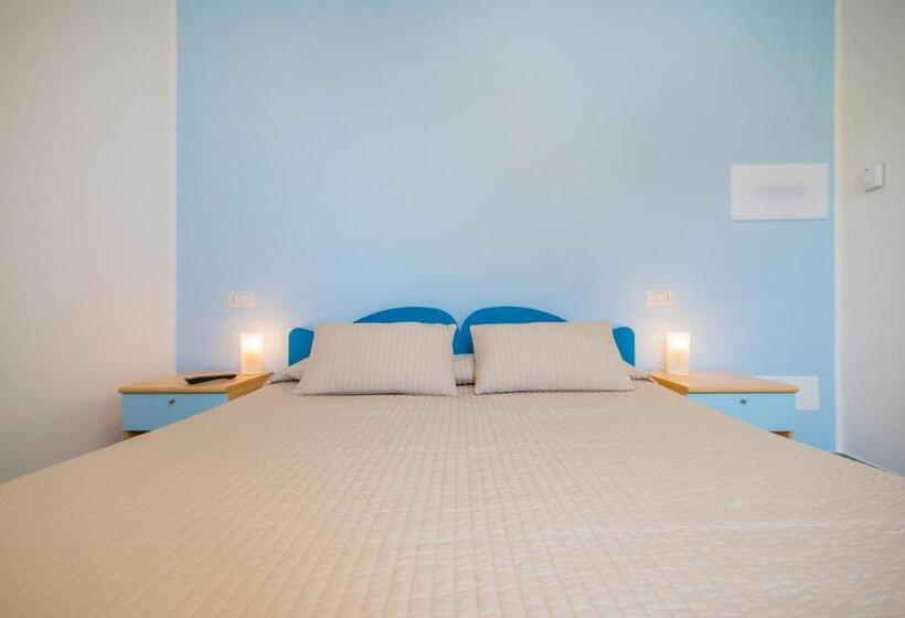 Номер Economy, Crescenzo