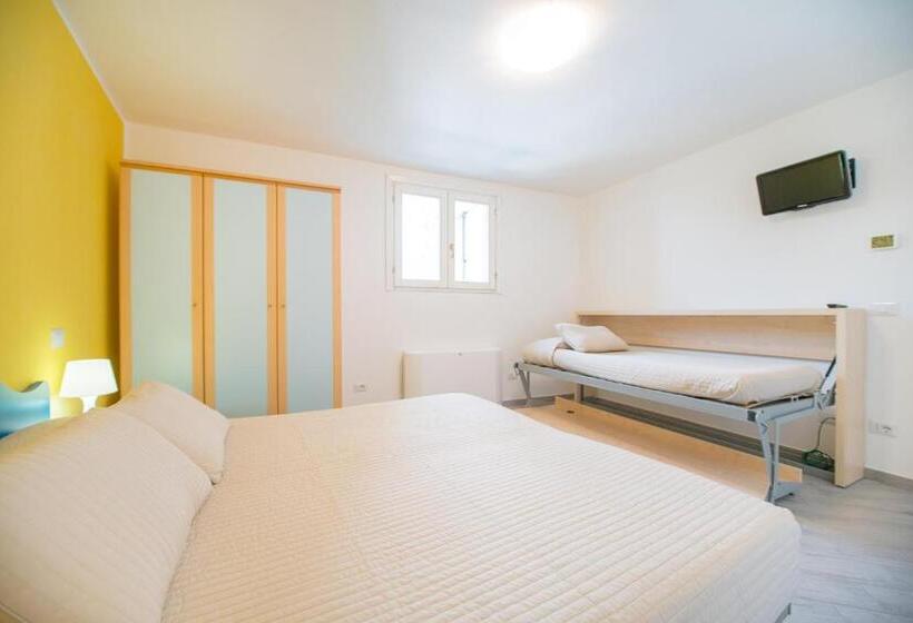 Номер Стандарт Трехместный, Crescenzo