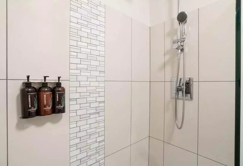 سوئیت با تخت بزرگ, Oxford Suites Portland Jantzen Beach