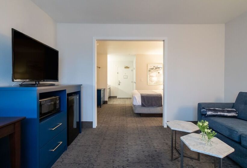Люкс Executive Кровать Кинг, Oxford Suites Portland  Jantzen Beach