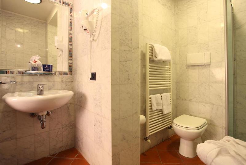 اتاق اکونومی, Panama