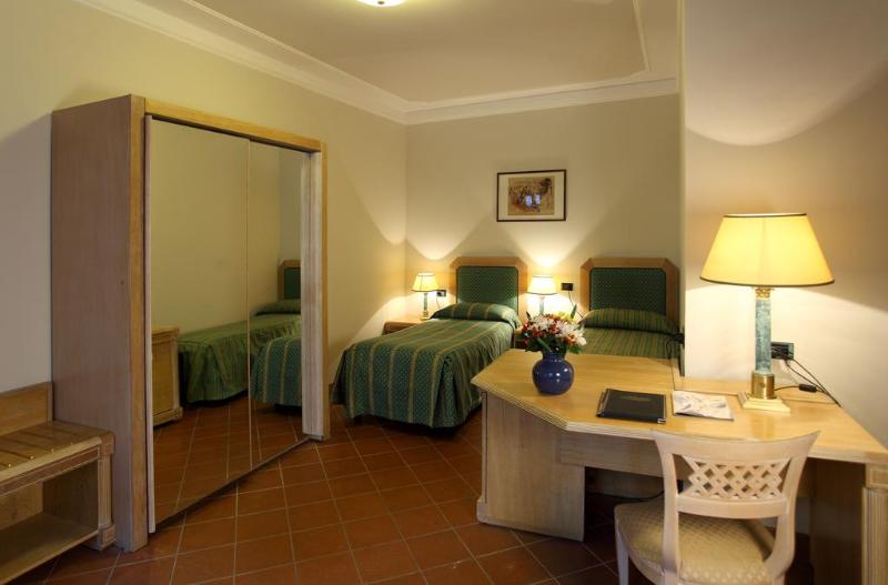 اتاق استاندارد سه نفره, Panama