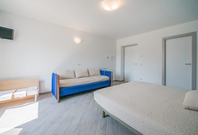 Номер Стандарт Трехместный, Crescenzo