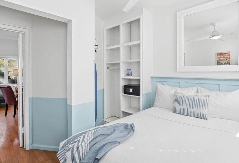 סוויטת ג'וניור, Sea Blue