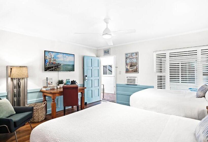 חדר קלאסי לארבעה, Sea Blue