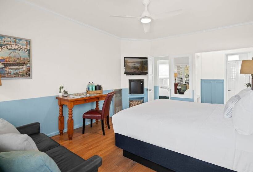 סוויטת ג'וניור, Sea Blue