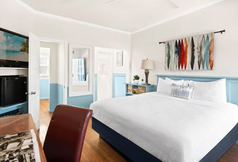 סוויטת ג'וניור, Sea Blue