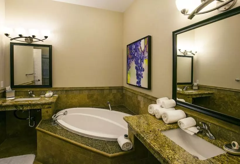 سوییت, South Coast Winery Resort & Spa