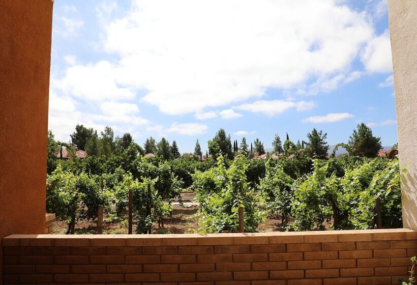 스위트, South Coast Winery Resort & Spa