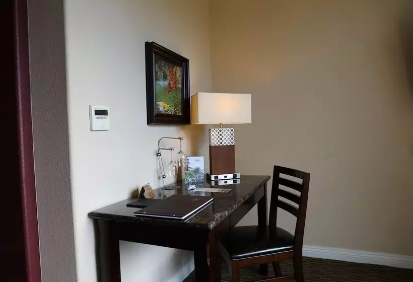 سوییت, South Coast Winery Resort & Spa