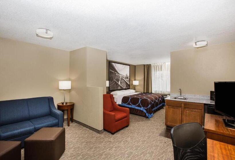스위트 킹사이즈 침대, Super 8 By Wyndham Altoona