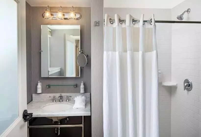 Royal Room, The Elms Hotel & Spa, A Destination By Hyatt