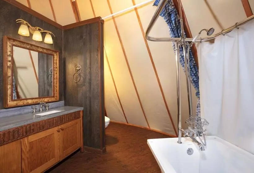 Standard Tent, Westgate River Ranch Resort & Rodeo