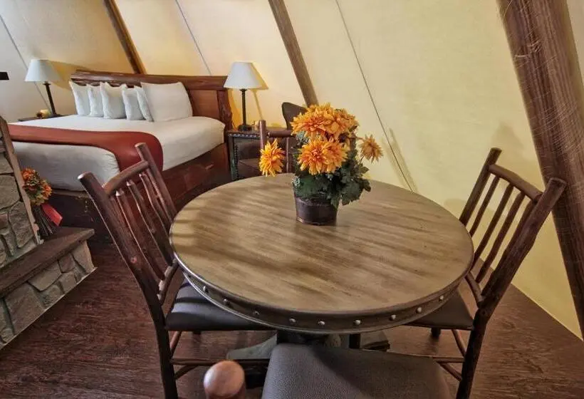 Deluxe Tent, Westgate River Ranch Resort & Rodeo