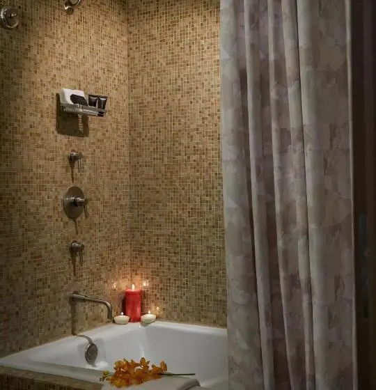 اتاق لوکس با تخت بزرگ, Seminole Hard Rock Hotel & Casino Hollywood