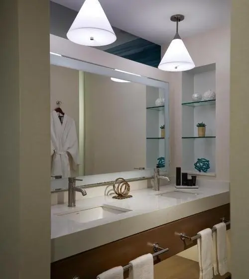 Deluxe Room King Size Bed