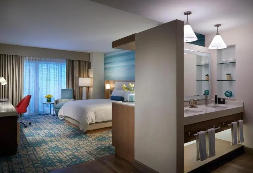 اتاق لوکس با تخت بزرگ, Seminole Hard Rock Hotel & Casino Hollywood