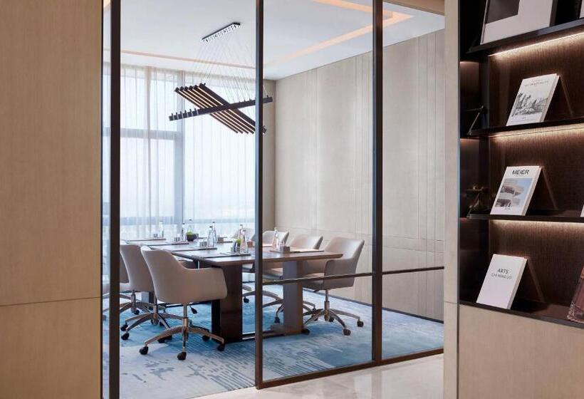 Номер Executive, Courtyard By Marriott Qinhuangdao West