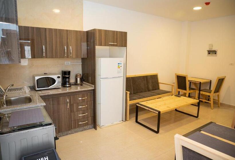 اتاق استاندارد, Dali House