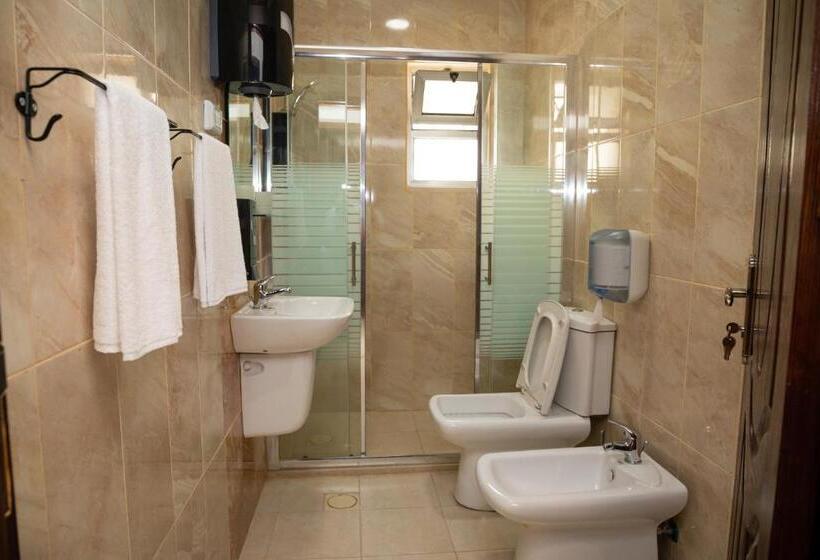 اتاق استاندارد, Dali House