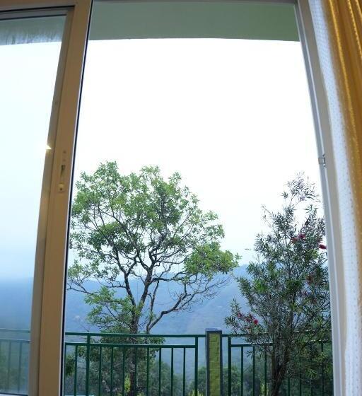 스위트 킹사이즈 침대, Vaga Mist Resort Vagamon