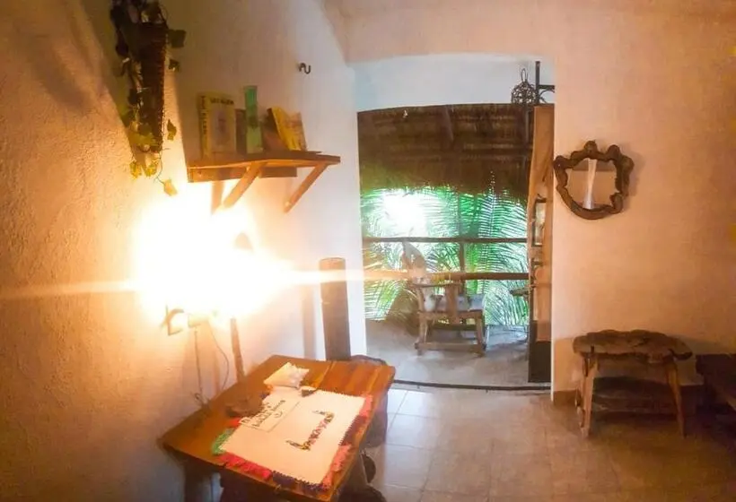 اتاق استاندارد, Near Lake Hostal
