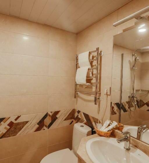 اتاق خانوادگی, Amza Park