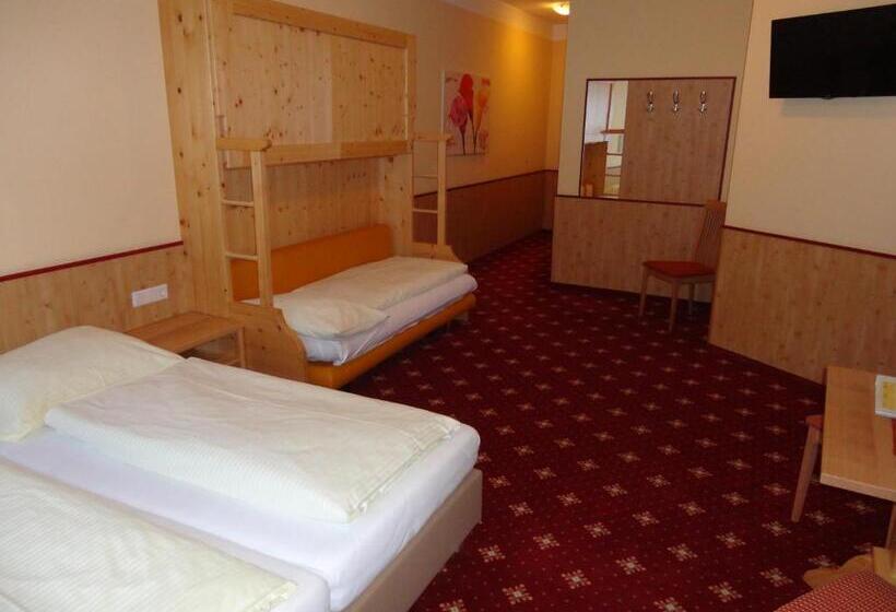 غرفة قياسية رباعية, Hubertushof