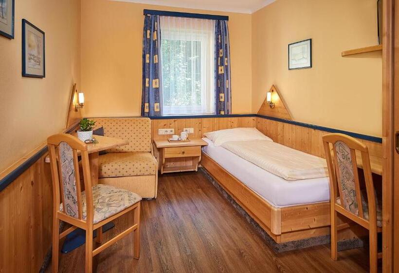 غرفة قياسية فردية, Hubertushof