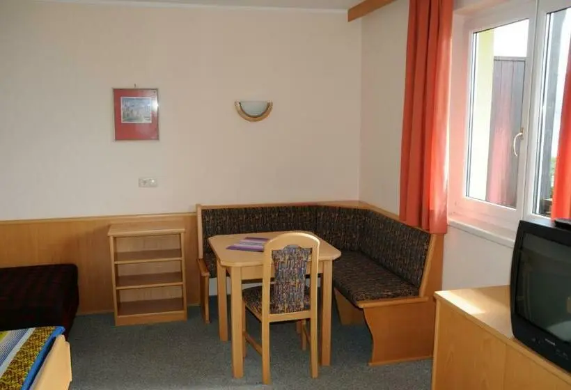Habitación Triple Estándar, Strand