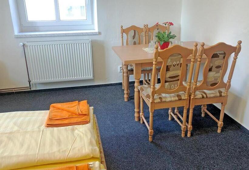 패밀리 룸, Penzion Sally