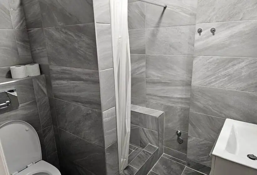 スタンダードシングルルーム, Végvári Hotel Eger