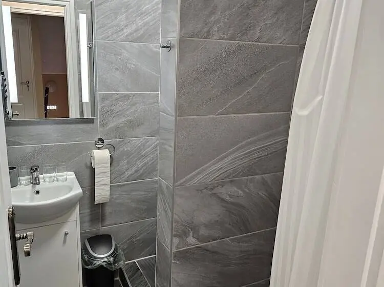デラックスルーム, Végvári Hotel Eger