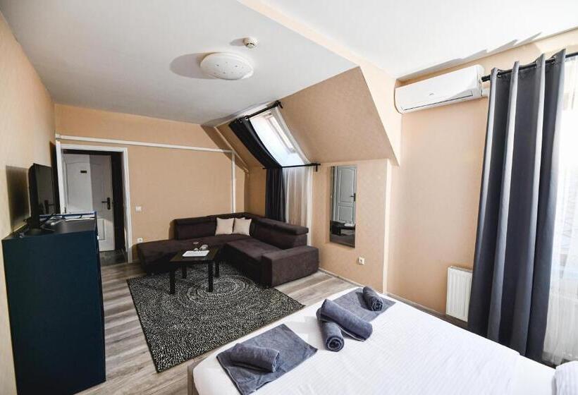 غرفة سوبيريور عائلية, Végvári Hotel Eger