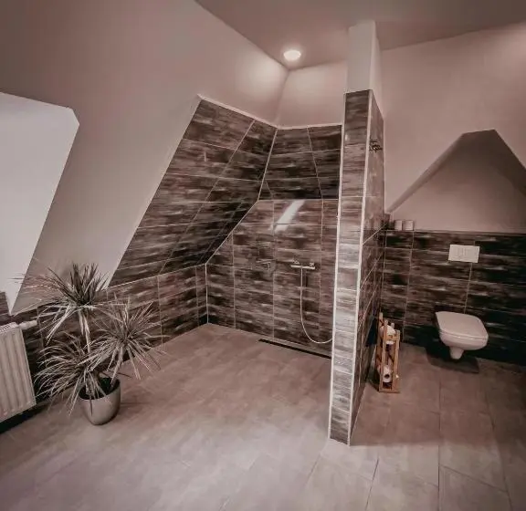 スイート（家族用）, Végvári Hotel Eger