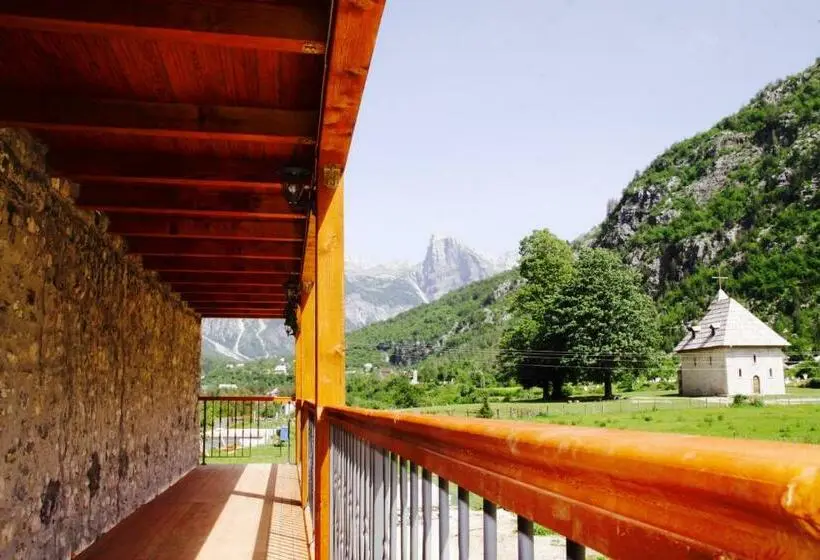 Habitació Estàndard, Bujtina Polia