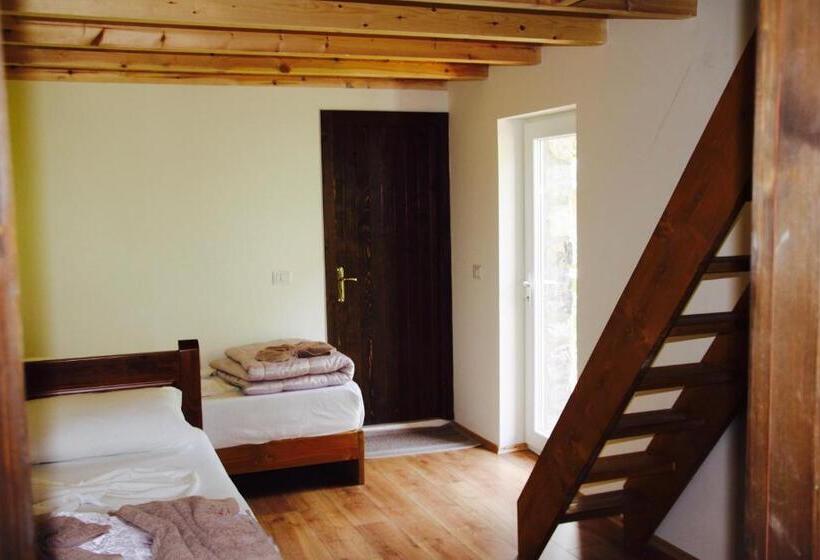 4인용 스탠다드 룸, Bujtina Polia