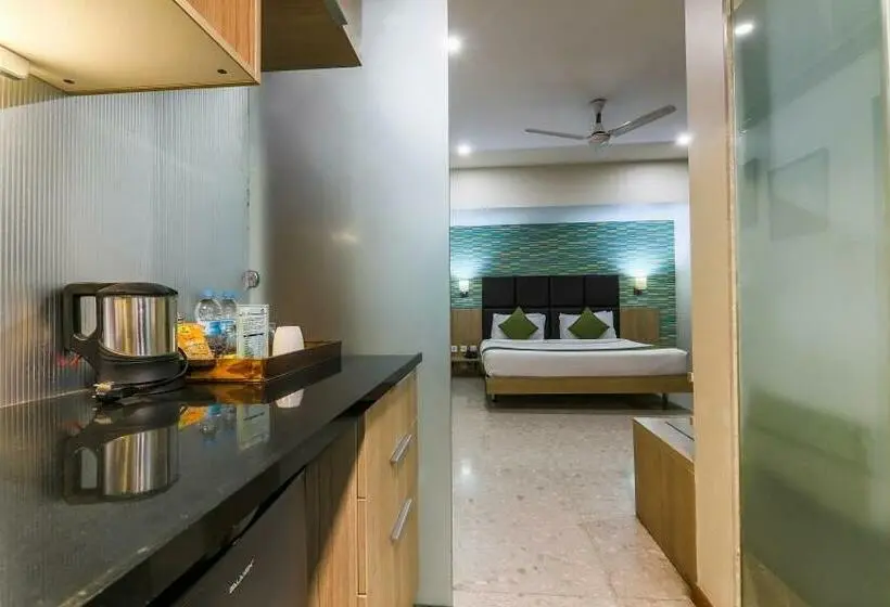 キングサイズベッドのデラックスルーム, Magnus Star Residency Koregaon Park Annexe