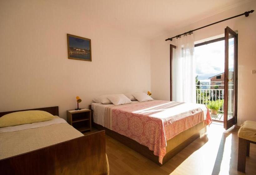 Апартаменты 1 Спальня Вид на Сад, Villa Maria