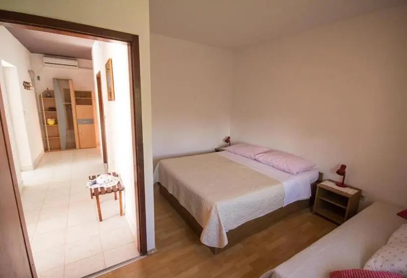 آپارتمان 1 خوابه با چشم‌انداز باغ, Villa Maria