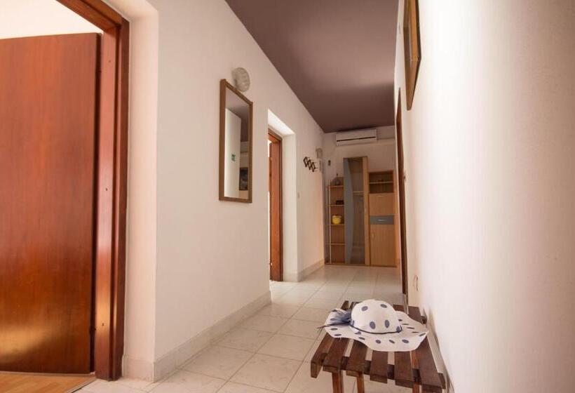 Апартаменты 1 Спальня Вид на Сад, Villa Maria