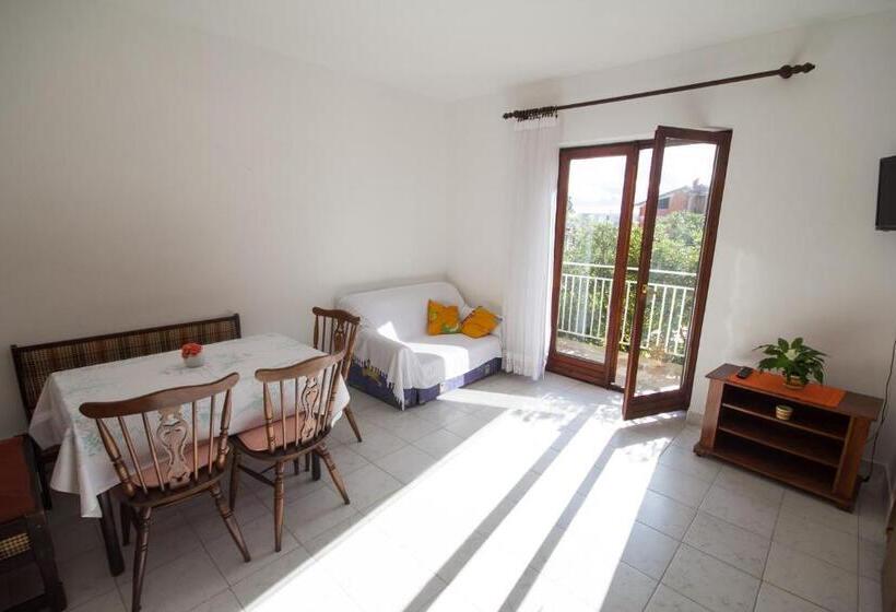 Апартаменты 1 Спальня Вид на Сад, Villa Maria