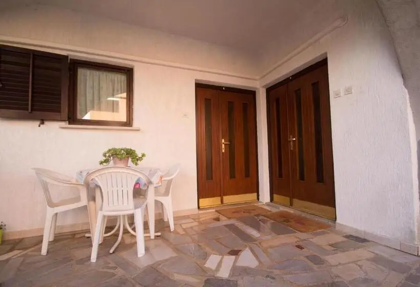 آپارتمان 2 خوابه, Villa Maria
