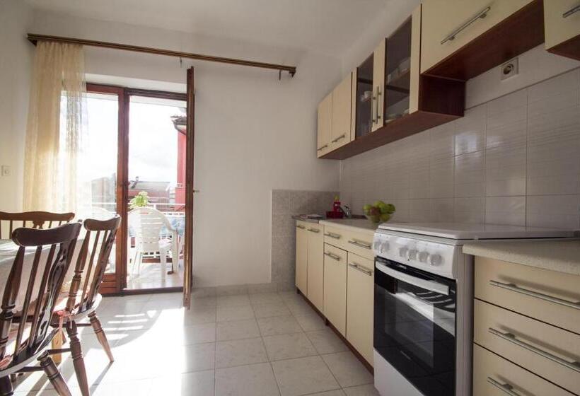 شقة غرفتين, Villa Maria