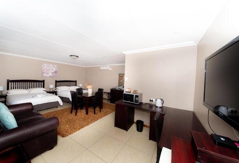 חדר משפחתי בסיסי, Kleinplasie Guesthouse