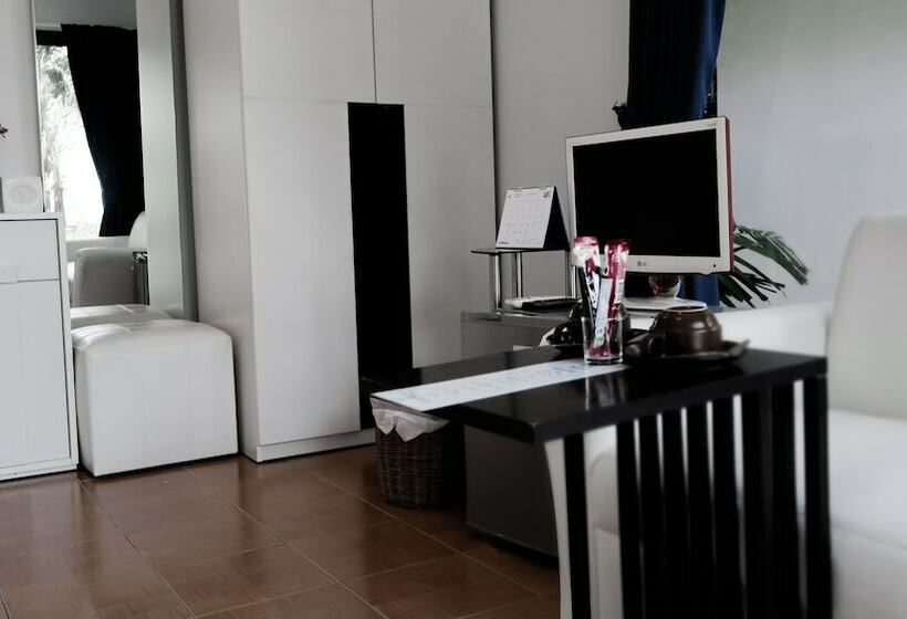 كابينة ديلوكس, Chomtalay Resort At Had Chaosamran Beach