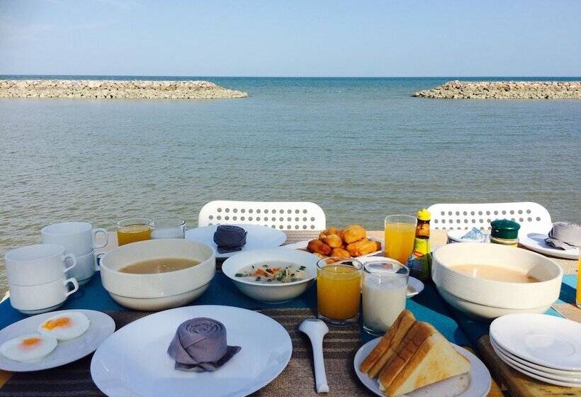 كابينة ديلوكس, Chomtalay Resort At Had Chaosamran Beach