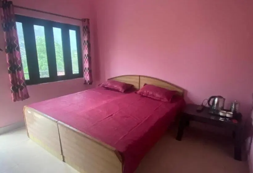 デラックスルーム, New Basera Hotel Sitapur