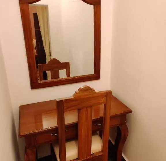 デラックスルーム, Kstdc Hotel Mayura Gerusoppa, Jogfalls